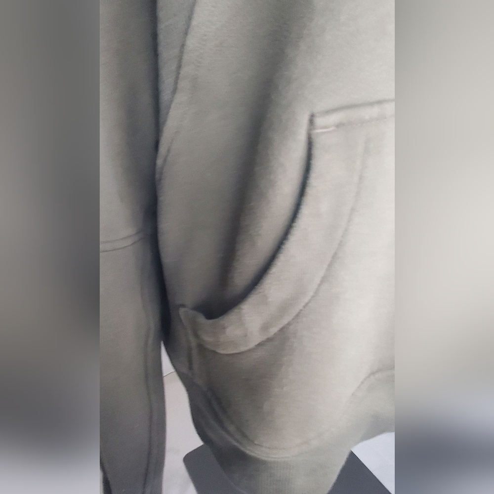 Lululemon Size XS/S Scuba Fleece Green Olive Color-Cropped Half Zip-Up - Picture 13 of 13